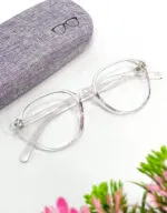 Elegant Transparent Round Eyeglasses - Image 3